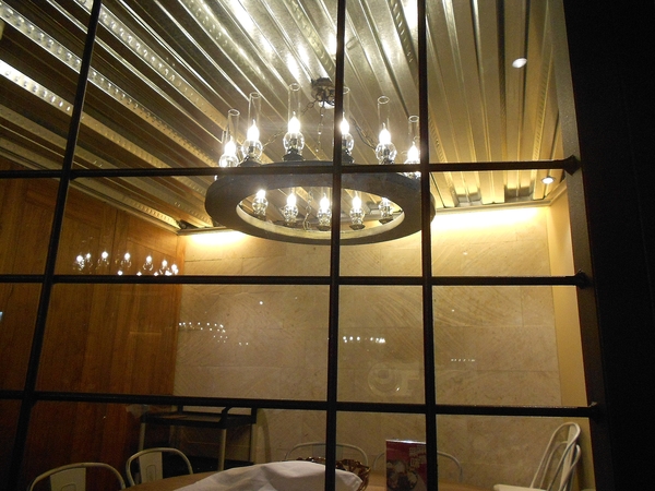 右京棧(大吟釀麻辣鍋)：右京棧-前金區五福三路25號 (體驗-右京棧  大吟釀麻辣鍋)