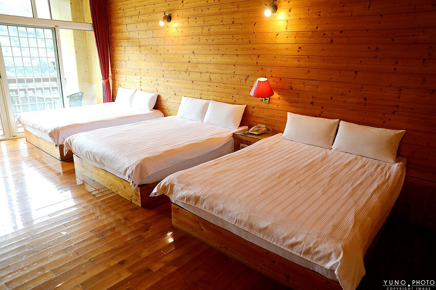 南投縣鹿谷鄉一泊二食原木住宿 享受天然森林浴 螢火蟲秘境無毒生態|金台灣山莊(南投、鹿谷、溪頭住宿推薦)