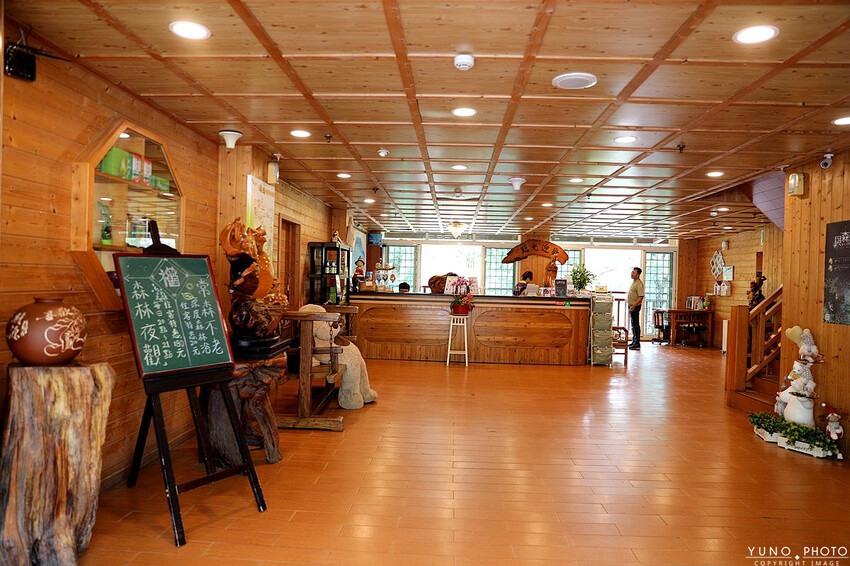 南投縣鹿谷鄉一泊二食原木住宿 享受天然森林浴 螢火蟲秘境無毒生態|金台灣山莊(南投、鹿谷、溪頭住宿推薦)