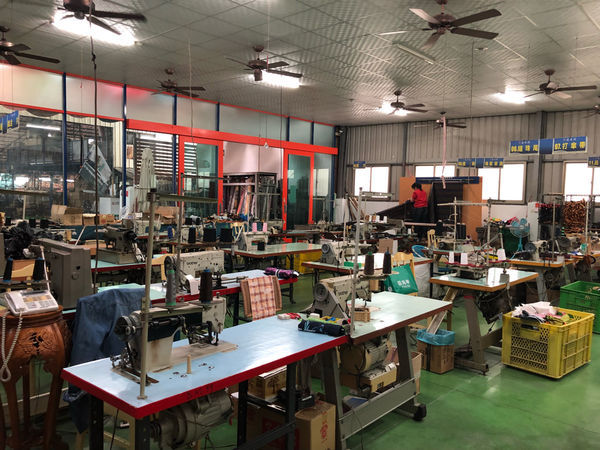 圓圓家出去玩—南投鹿谷《金台灣民宿山莊》ㄧ泊二食，與提著小燈籠的使者來場浪漫的約會！