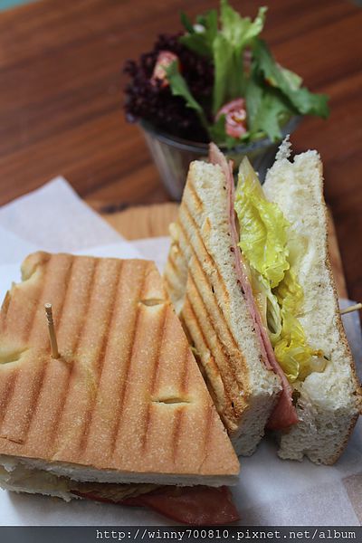 民生工寓coffee essential：台北 松山。舒適巷弄咖啡廳 民生工寓coffee essential 捷運松山機場站