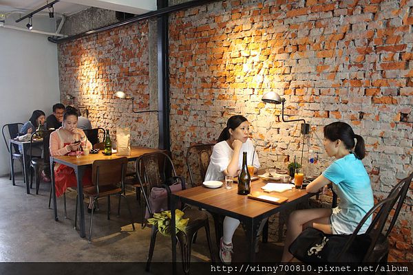 民生工寓coffee essential：台北 松山。舒適巷弄咖啡廳 民生工寓coffee essential 捷運松山機場站