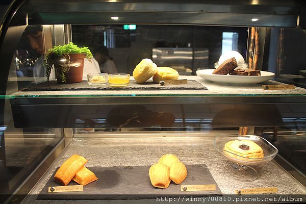 民生工寓coffee essential：台北 松山。舒適巷弄咖啡廳 民生工寓coffee essential 捷運松山機場站