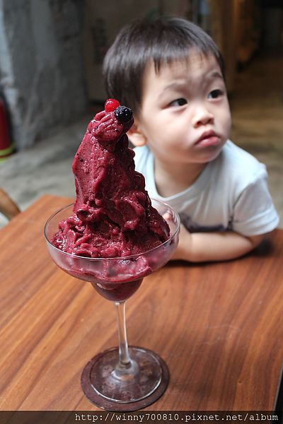 民生工寓coffee essential：台北 松山。舒適巷弄咖啡廳 民生工寓coffee essential 捷運松山機場站