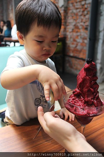 民生工寓coffee essential：台北 松山。舒適巷弄咖啡廳 民生工寓coffee essential 捷運松山機場站