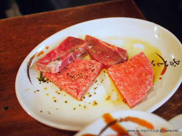 出一張嘴(中港店)：【食記】台中出一張嘴中港店@西區BRT中正國小 : 水準還在的日式燒肉店,點餐不手軟的食肉天堂,幸福真的只要出一張嘴!