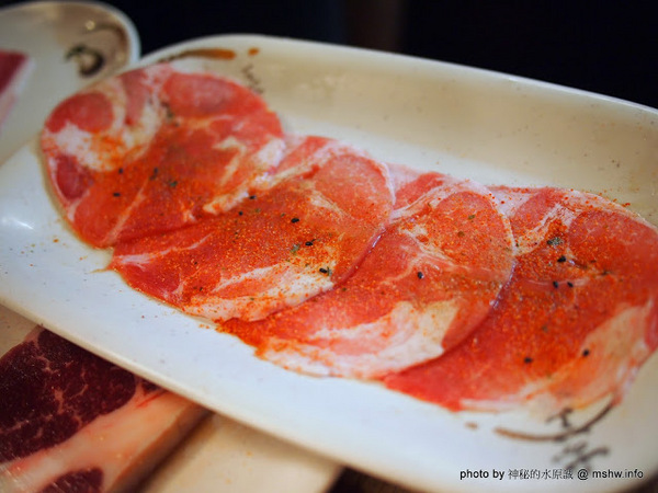 出一張嘴(中港店)：【食記】台中出一張嘴中港店@西區BRT中正國小 : 水準還在的日式燒肉店,點餐不手軟的食肉天堂,幸福真的只要出一張嘴!