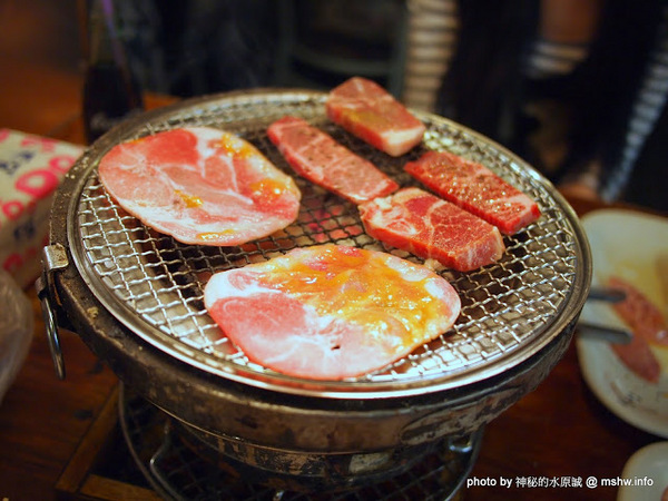 出一張嘴(中港店)：【食記】台中出一張嘴中港店@西區BRT中正國小 : 水準還在的日式燒肉店,點餐不手軟的食肉天堂,幸福真的只要出一張嘴!