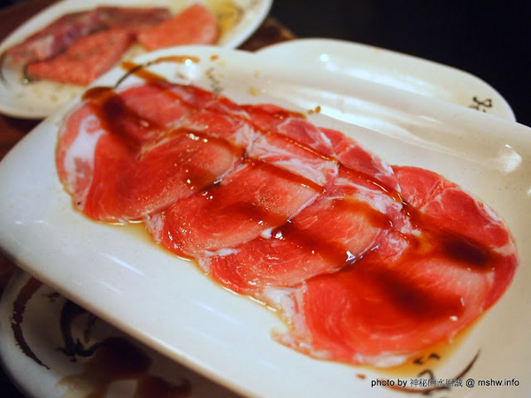 出一張嘴(中港店)：【食記】台中出一張嘴中港店@西區BRT中正國小 : 水準還在的日式燒肉店,點餐不手軟的食肉天堂,幸福真的只要出一張嘴!