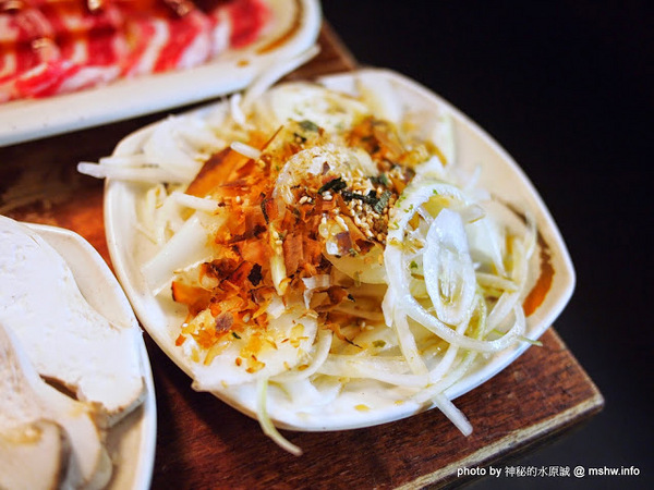 出一張嘴(中港店)：【食記】台中出一張嘴中港店@西區BRT中正國小 : 水準還在的日式燒肉店,點餐不手軟的食肉天堂,幸福真的只要出一張嘴!