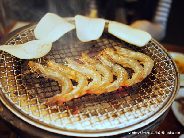 出一張嘴(中港店)：【食記】台中出一張嘴中港店@西區BRT中正國小 : 水準還在的日式燒肉店,點餐不手軟的食肉天堂,幸福真的只要出一張嘴!