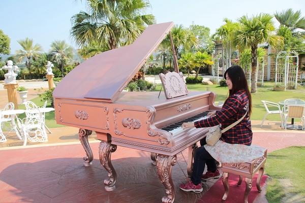 大村進昌咖啡烘焙館：【彰化大村景點】進昌咖啡烘焙館~巴洛克式建築，彷彿來到歐風的城堡，享用美味尊貴的下午茶