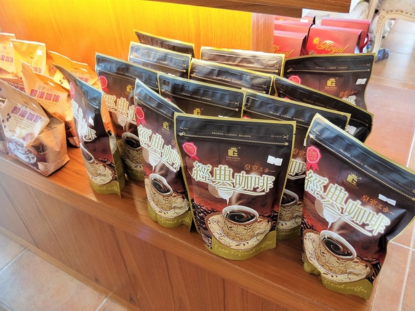 大村進昌咖啡烘焙館：【彰化大村景點】進昌咖啡烘焙館~巴洛克式建築，彷彿來到歐風的城堡，享用美味尊貴的下午茶