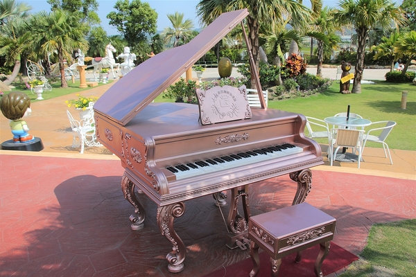 大村進昌咖啡烘焙館：【彰化大村景點】進昌咖啡烘焙館~巴洛克式建築，彷彿來到歐風的城堡，享用美味尊貴的下午茶