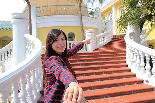 大村進昌咖啡烘焙館：【彰化大村景點】進昌咖啡烘焙館~巴洛克式建築，彷彿來到歐風的城堡，享用美味尊貴的下午茶