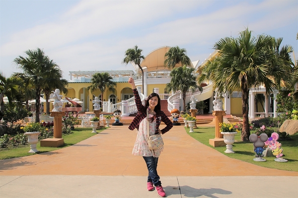 大村進昌咖啡烘焙館：【彰化大村景點】進昌咖啡烘焙館~巴洛克式建築，彷彿來到歐風的城堡，享用美味尊貴的下午茶