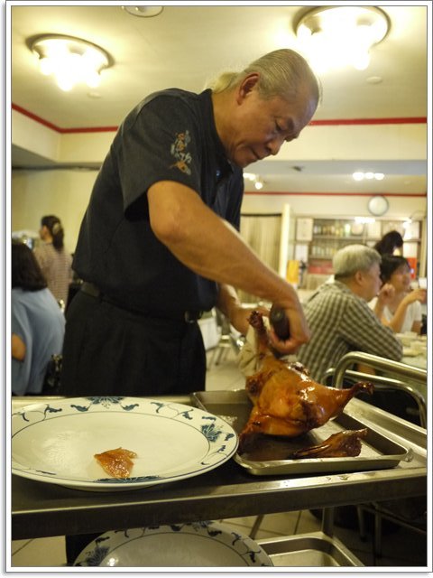 宋廚菜館：台北信義 宋廚菜館 烤鴨多吃～噴汁鴨皮令人難忘，可是...