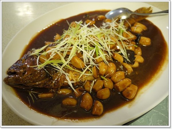 宋廚菜館：台北信義 宋廚菜館 烤鴨多吃～噴汁鴨皮令人難忘，可是...