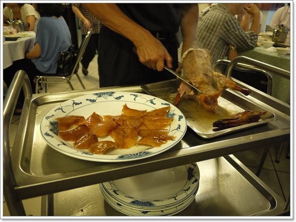 宋廚菜館：台北信義 宋廚菜館 烤鴨多吃～噴汁鴨皮令人難忘，可是...