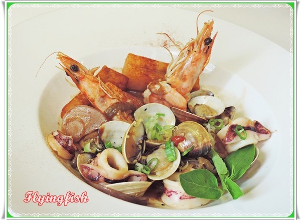 Trattoria Reggiano：✜ 欲罷不能滴創意異國料理(早午餐＋慶生餐)－「Trattoria Reggiano」(◕‿◕)♥