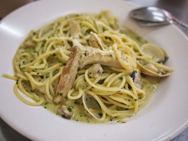 香草屋:【食記】桃園香草屋中西式早點.焗烤.義大利麵@中壢桃園創新技術學院 : 色不全也可以很美味, 物超所值的享受! 香草屋:【食記】桃園香草屋中西式早點.焗烤.義大利麵@中壢桃園創新技術學院 : 色不全也可以很美味, 物超所值的享受!