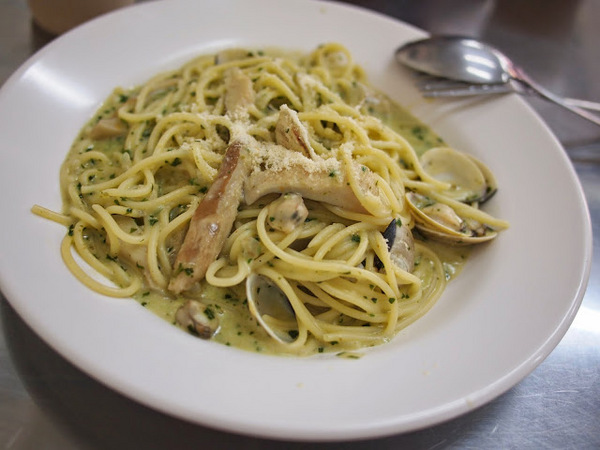 香草屋:【食記】桃園香草屋中西式早點.焗烤.義大利麵@中壢桃園創新技術學院 : 色不全也可以很美味, 物超所值的享受! 香草屋:【食記】桃園香草屋中西式早點.焗烤.義大利麵@中壢桃園創新技術學院 : 色不全也可以很美味, 物超所值的享受!