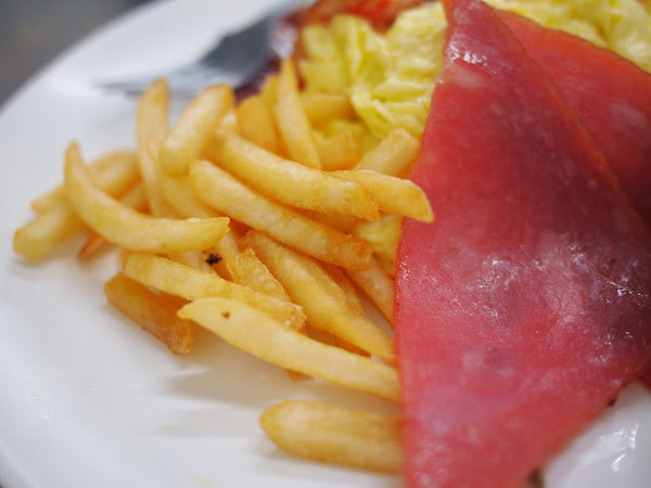 香草屋:【食記】桃園香草屋中西式早點.焗烤.義大利麵@中壢桃園創新技術學院 : 色不全也可以很美味, 物超所值的享受! 香草屋:【食記】桃園香草屋中西式早點.焗烤.義大利麵@中壢桃園創新技術學院 : 色不全也可以很美味, 物超所值的享受!