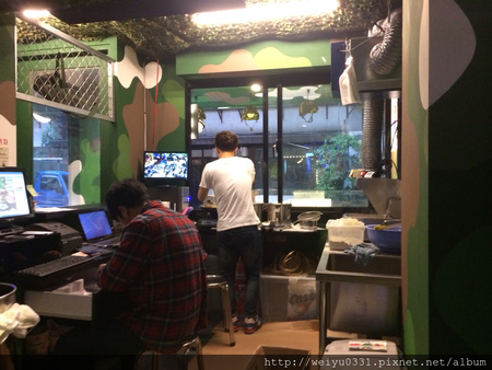 《黃oppa chicken》來自星星的炸雞、炒年糕-東區延吉街超人氣美食新開幕!