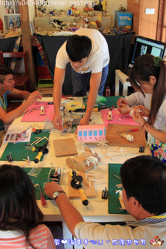 【雲林▍親子景點】雲中街文創聚落(DIY機械人)♥大朋友小朋友都適合，一起動手來做機械人