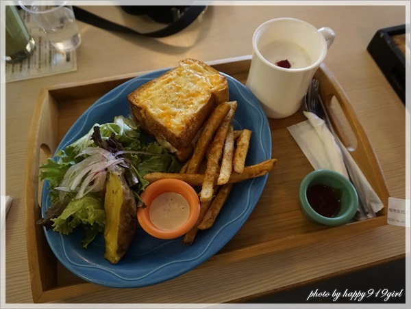 [高雄]自家烘焙AOP吐司比早午餐更迷人★多一點咖啡館A Little More