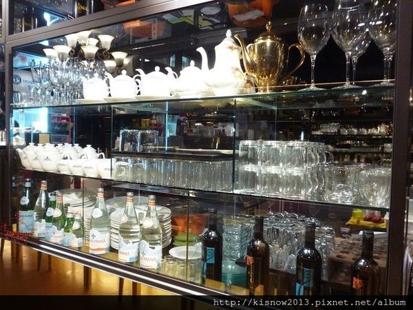 琺蘭13-櫃枱餐具.JPG 琺蘭13-櫃枱餐具.JPG