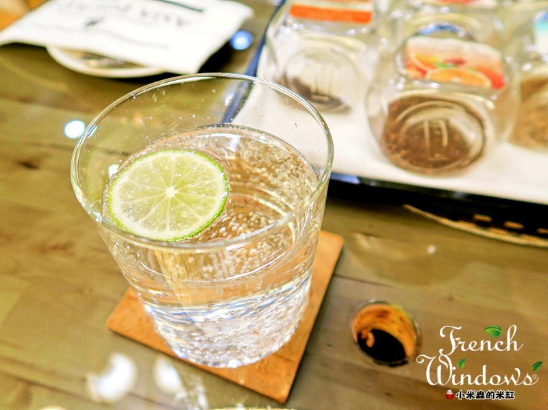 【捷運市政府站】FrenchWindows 琺蘭綺瑥朵~奢華待遇，六星級尊爵享受，好姊妹的約會勝地♥(免費WIFI/不限時/約會聚餐聖地)