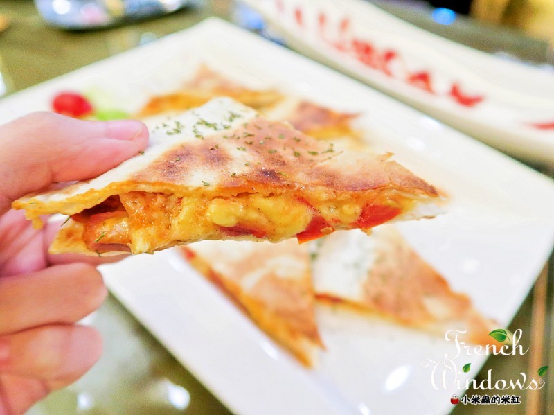 【捷運市政府站】FrenchWindows 琺蘭綺瑥朵~奢華待遇，六星級尊爵享受，好姊妹的約會勝地♥(免費WIFI/不限時/約會聚餐聖地)