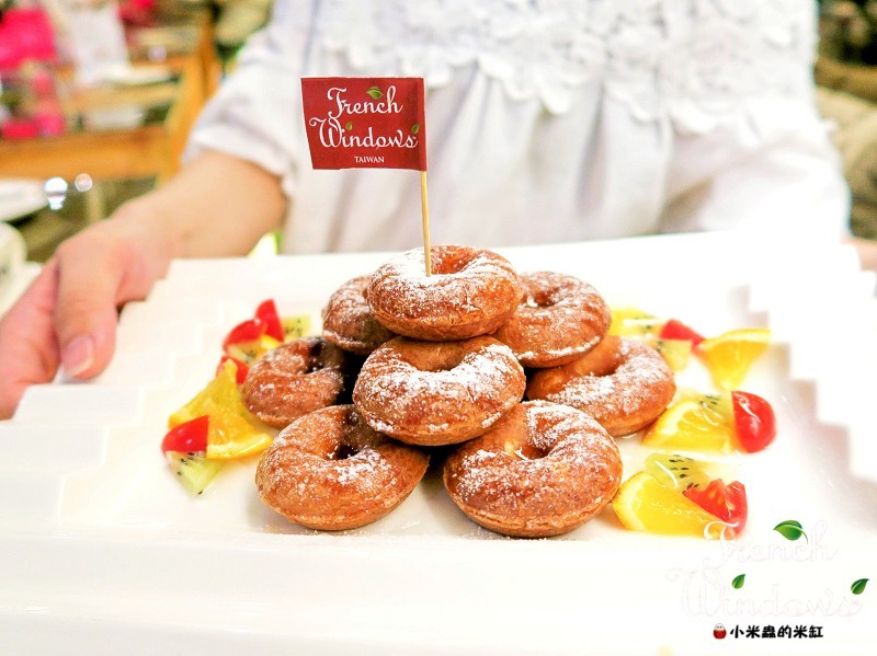 【捷運市政府站】FrenchWindows 琺蘭綺瑥朵~奢華待遇，六星級尊爵享受，好姊妹的約會勝地♥(免費WIFI/不限時/約會聚餐聖地)