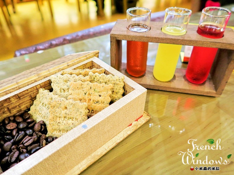 【捷運市政府站】FrenchWindows 琺蘭綺瑥朵~奢華待遇，六星級尊爵享受，好姊妹的約會勝地♥(免費WIFI/不限時/約會聚餐聖地)