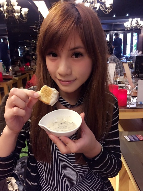 【捷運市政府站】FrenchWindows 琺蘭綺瑥朵~奢華待遇，六星級尊爵享受，好姊妹的約會勝地♥(免費WIFI/不限時/約會聚餐聖地)