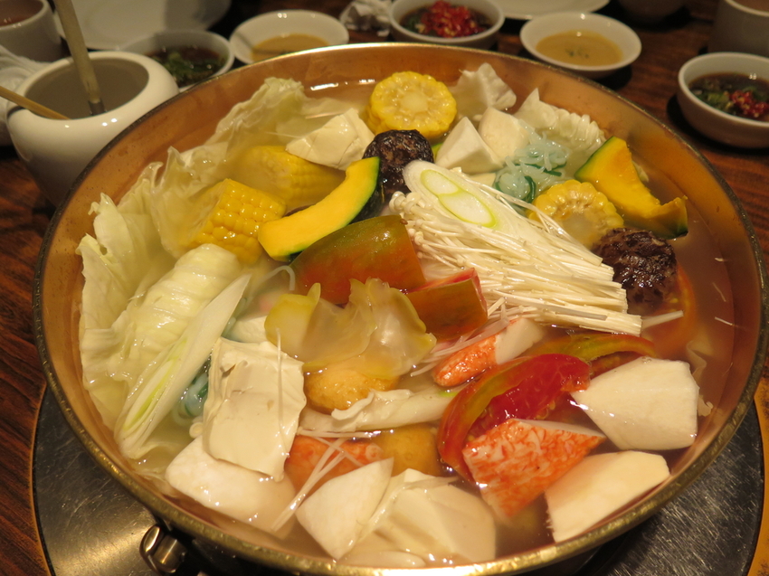 IMG_9528.JPG - 【台北】橘色涮涮屋。二館仁愛店高價單點式火鍋。南洋峇里spa撰寫