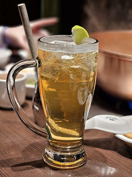 大安區推薦美食「橘色涮涮屋」/台北消夜/頂級火鍋排隊實至名歸