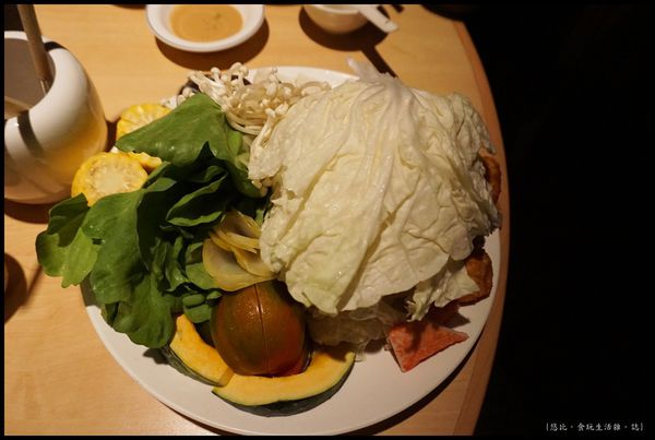 橘色涮涮屋-10-菜盤.JPG 橘色涮涮屋-10-菜盤.JPG