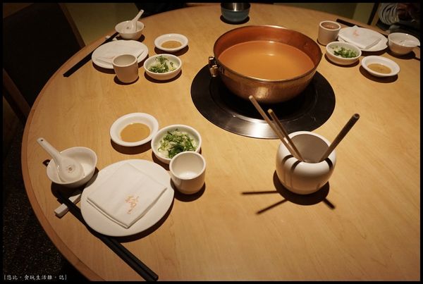 橘色涮涮屋-3-圓桌.JPG 橘色涮涮屋-3-圓桌.JPG