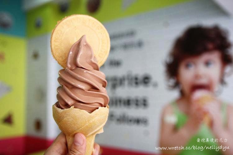 『食記』高雄三民。85度c高醫大二代店,濃郁芒果霜淇淋好吃(85度c CAFE)