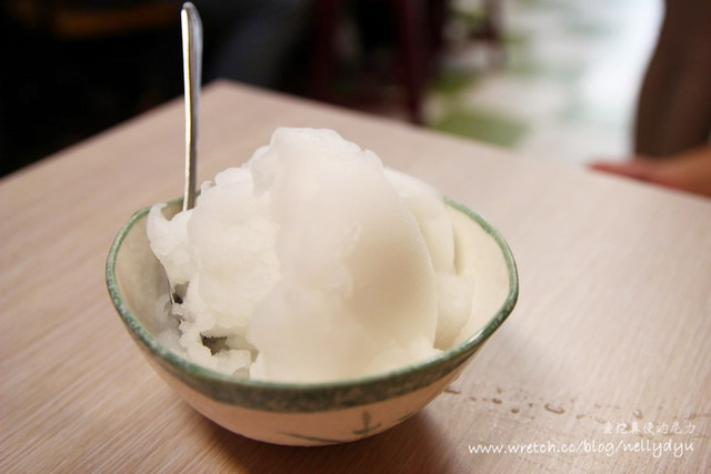 『食記』高雄三民。85度c高醫大二代店,濃郁芒果霜淇淋好吃(85度c CAFE)