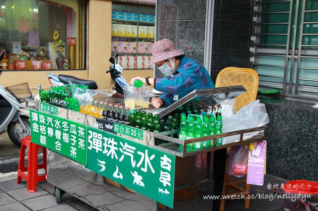 『食記』高雄三民。85度c高醫大二代店,濃郁芒果霜淇淋好吃(85度c CAFE)