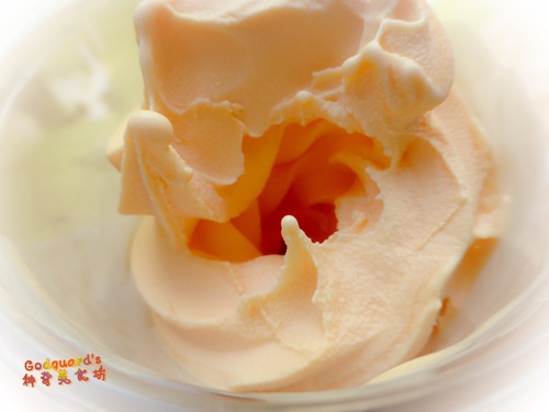 (食記)[全省]7-11又勝一籌~天價水果做成的北海道夕張哈密瓜霜淇淋!