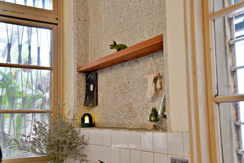 台南市東區【台南】中西區|和喫咖啡,老屋咖啡廳,圓滾滾鬆餅球,豐盛早午餐