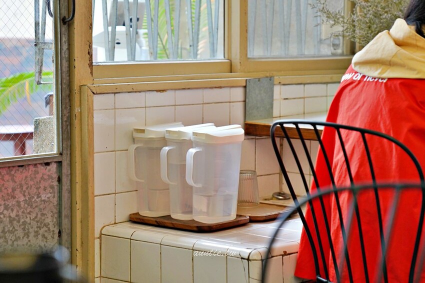 台南市東區【台南】中西區|和喫咖啡,老屋咖啡廳,圓滾滾鬆餅球,豐盛早午餐