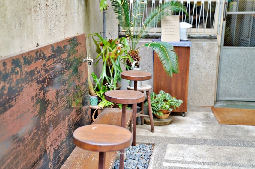 台南市東區【台南】中西區|和喫咖啡,老屋咖啡廳,圓滾滾鬆餅球,豐盛早午餐