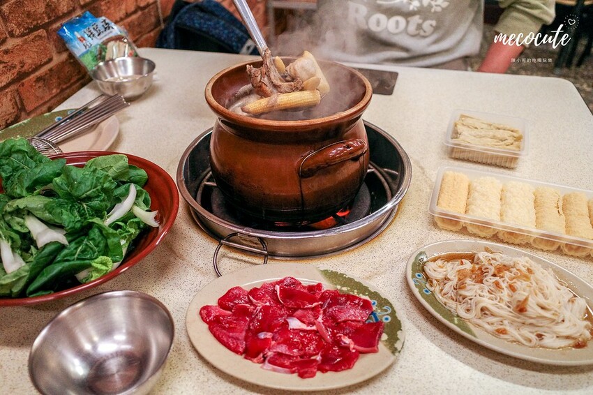 立冬吃這間,全台生意最好的霸味薑母鴨在三重,生意好到有警衛指揮交通!