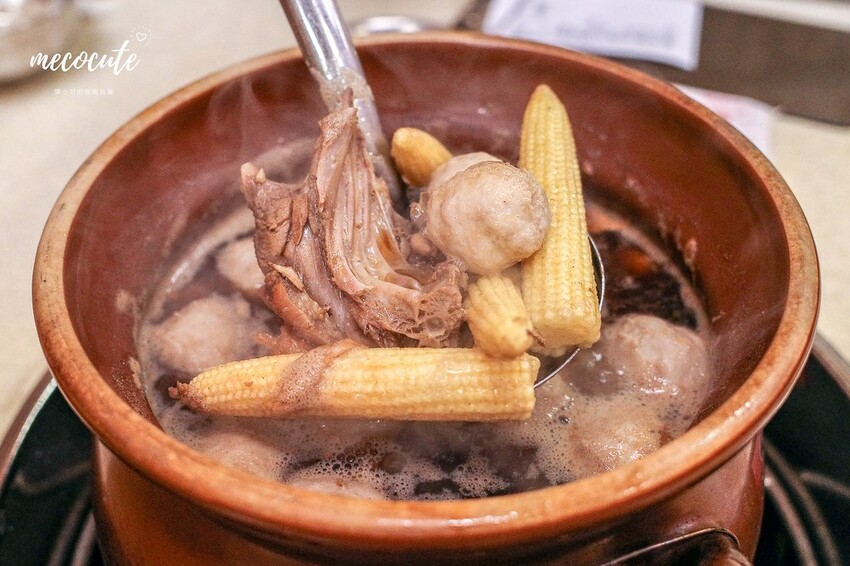 立冬吃這間,全台生意最好的霸味薑母鴨在三重,生意好到有警衛指揮交通!