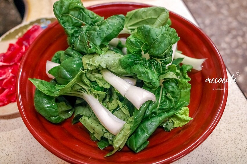 立冬吃這間,全台生意最好的霸味薑母鴨在三重,生意好到有警衛指揮交通!